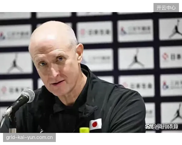 日本队主力球员面临赛末疲劳峰值，长途飞行后的恢复效率成备战核心变量。